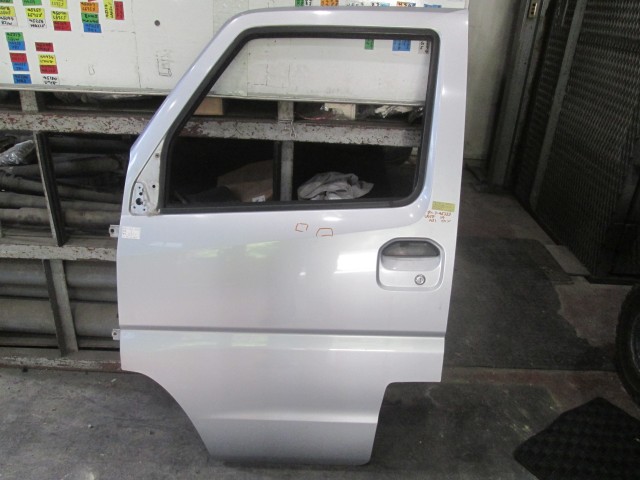 【中古】中古部品 ミニキャブ U61V 左ﾌﾛﾝﾄﾄﾞｱ 【3310160100-000004533313200】｜e-cleマート