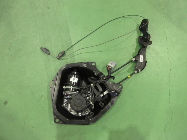 【中古】中古部品 セレナ FC26 左パワースライドドアモーター 【3310590000-202607041964660】|e-cleマート