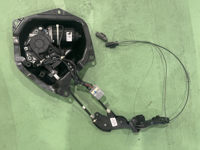 【中古】中古部品 セレナ CC25 左パワースライドドアモーター 【3310590000-202607040964660】|e-cleマート