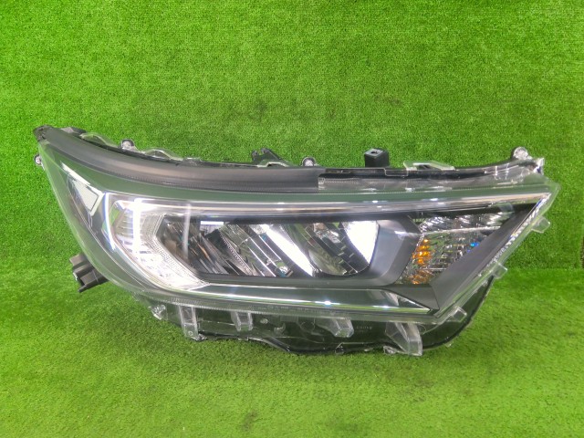 【中古】中古部品 ＲＡＶ&minus;４ MXAA54 右ﾍｯﾄﾞﾗﾝﾌﾟ 【3330990100-260619000510800】｜e-cleマート