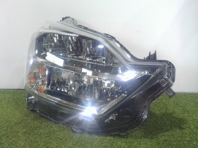 【中古】中古部品 ピクシスエポック LA350A 右ヘッドランプ 【3310090100-202606012910800】|e-cleマート
