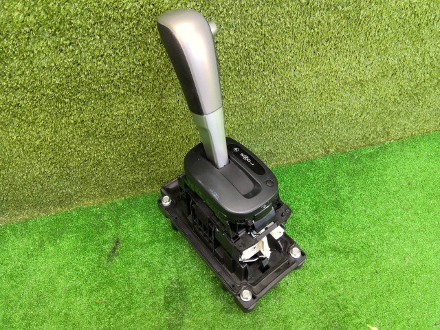 【中古】中古部品 ティーダ ラティオ SC11 ｼﾌﾄﾚﾊﾞｰ 【3330200100-252692000037850】｜e-cleマート