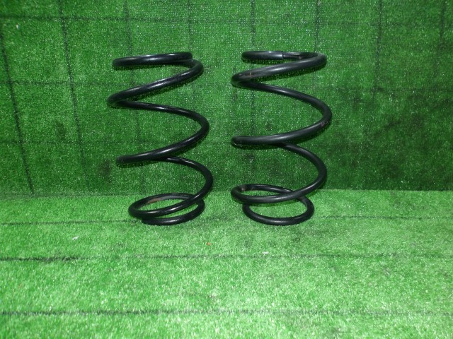 【中古】中古部品 ウェイク LA710S ﾘｱｽﾌﾟﾘﾝｸﾞｾｯﾄ 【3330420100-260630000551400】｜e-cleマート