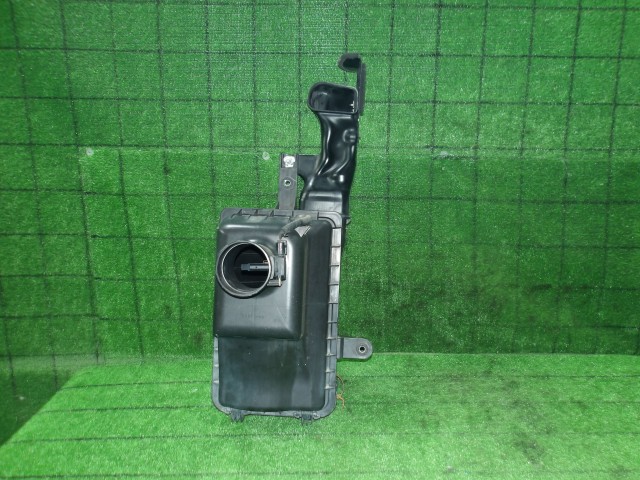 【中古】中古部品 ハイエース KDH206V ｴｱｸﾘｰﾅｰ 【3330420100-260703000129050】｜e-cleマート