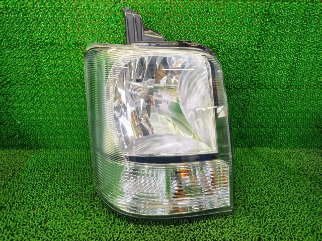 【中古】中古部品 エブリィ DA64V 右ヘッドランプ 【3330660100-000026317010800】|e-cleマート