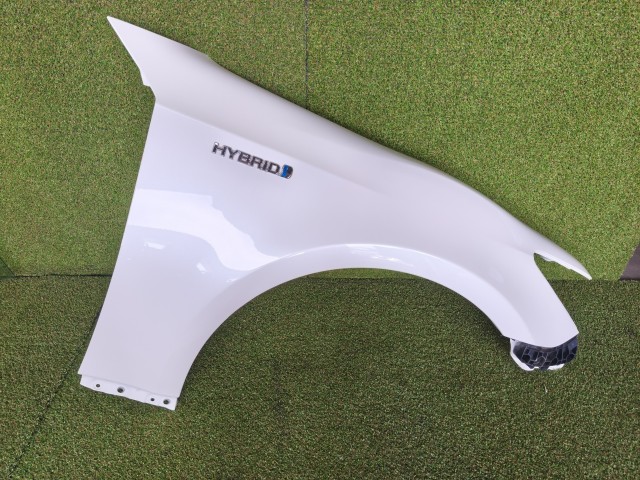 【中古】中古部品 クラウン AWS210 右ﾌﾛﾝﾄﾌｪﾝﾀﾞｰ 【3330660100-000026318810600】｜e-cleマート