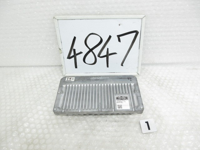 【中古】中古部品 レクサス IS AVE30 エンジンコンピューター 【3500170000-260717505863100】|e-cleマート