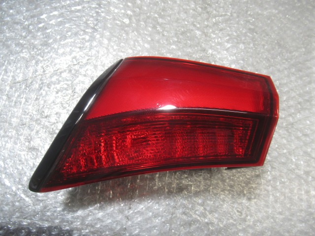 【中古】中古部品 プリウス ZVW51 左テールランプ 【3500220000-260717500915600】|e-cleマート