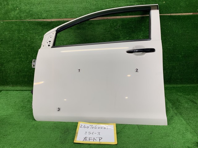 【中古】中古部品 ミライース LA300S 左ﾌﾛﾝﾄﾄﾞｱ 【3330991000-260706000113200】｜e-cleマート