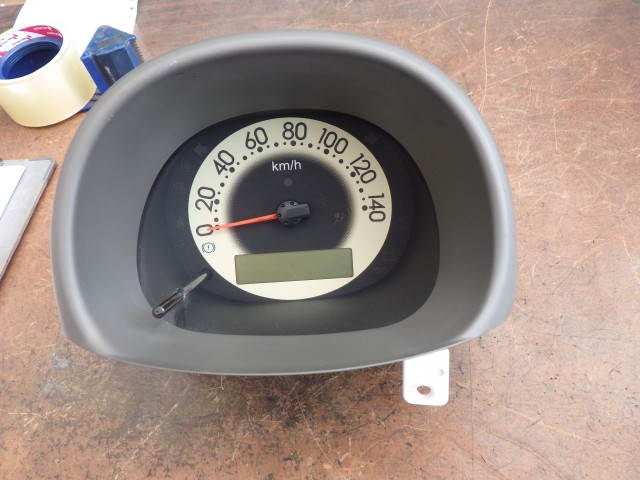 【中古】中古部品 エッセ L235S スピードメーター 【3331010800-000024489961400】|e-cleマート