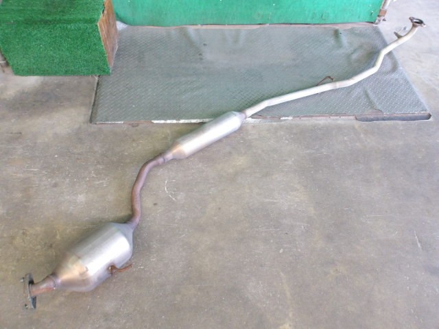 【中古】中古部品 エッセ L235S ﾌﾛﾝﾄｴｷｿﾞｰｽﾄﾊﾟｲﾌﾟ 【3310420000-000002433322200】｜e-cleマート