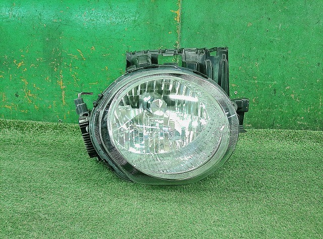 【中古】中古部品 ジューク YF15 右ヘッドランプ 【3330150100-000026318910800】|e-cleマート