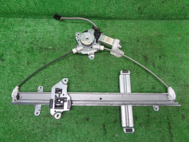 【中古】中古部品 UD日産大型車 CG5ZA 右フロントドアレギュレータ・モーター 【3330160100-000026029613120】|e-cleマート