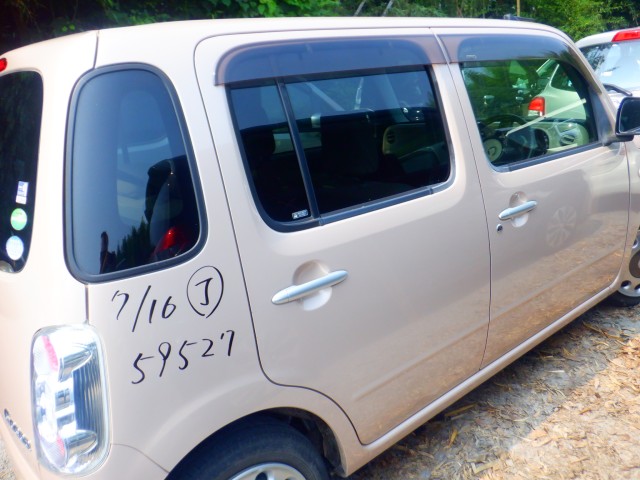【中古】中古部品 ミラココア L675S 右ﾘｱﾄﾞｱ 【3340140100-000026141713300】｜e-cleマート