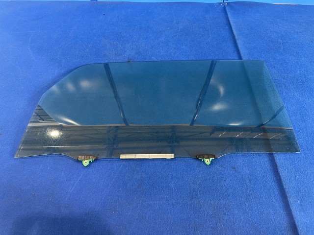 【中古】中古部品 ポルテ NCP141 左ﾌﾛﾝﾄﾄﾞｱｶﾞﾗｽ 【3310590000-202607054313230】｜e-cleマート
