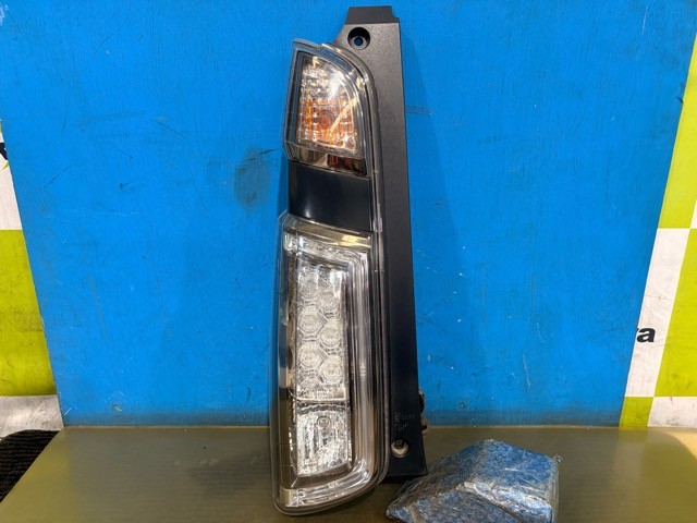 【中古】中古部品 Ｎ&minus;ＷＧＮ JH1 左ﾃｰﾙﾗﾝﾌﾟ 【3330530100-000005617715600】｜e-cleマート