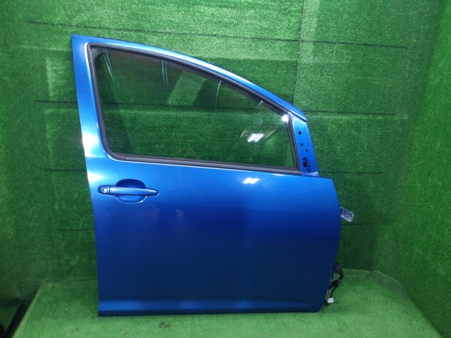 【中古】中古部品 ウィッシュ ZNE10G 右ﾌﾛﾝﾄﾄﾞｱ 【3330420100-260626000113100】｜e-cleマート