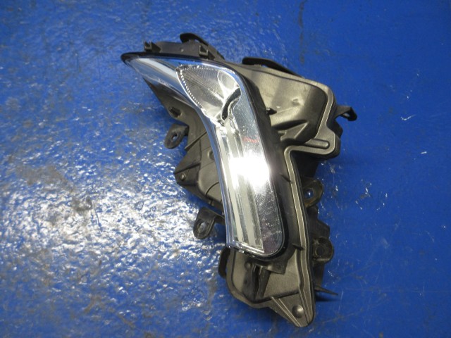 【中古】中古部品 レクサス LS USF40 左ﾌｫｸﾞﾗﾝﾌﾟ 【3310270100-000015450610950】｜e-cleマート