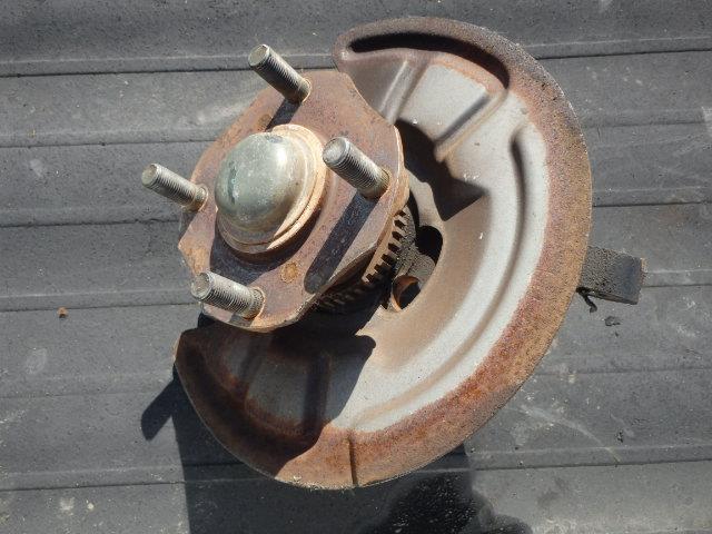 【中古】中古部品 スクラム DG52W 右ﾌﾛﾝﾄﾅｯｸﾙﾊﾌﾞ 【3331010800-001639956944310】