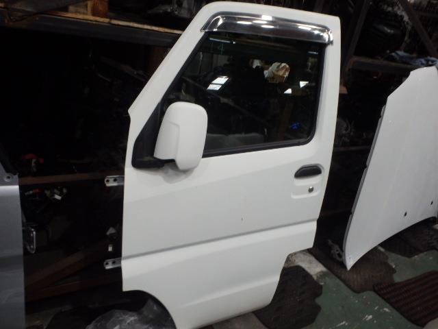 【中古】中古部品 ミニキャブ U61V 左ﾌﾛﾝﾄﾄﾞｱ 【3331010800-000019448813200】