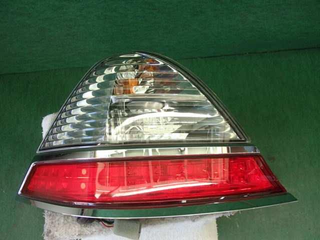 【中古】中古部品 オデッセイ RB1 左ﾃｰﾙﾗﾝﾌﾟ 【3310420000-001231021315600】 12,089円