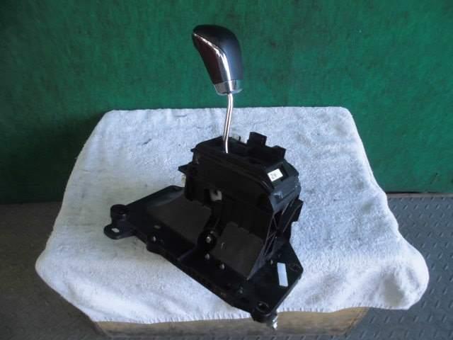 【中古】中古部品 クラウン GRS200 ｼﾌﾄﾚﾊﾞｰ 【3310420000-001680769037850】