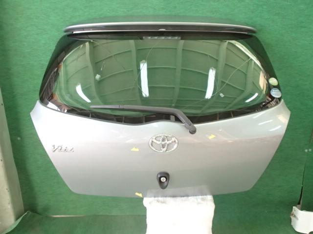 【中古】中古部品 ヴィッツ NCP91 ﾊﾞｯｸﾄﾞｱ 【3310420000-001146895615800】 18,929円