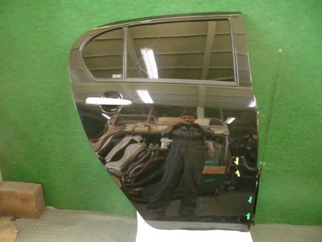 【中古】中古部品 ミライース LA300S 右ﾘｱﾄﾞｱ 【3310420000-001444190713300】