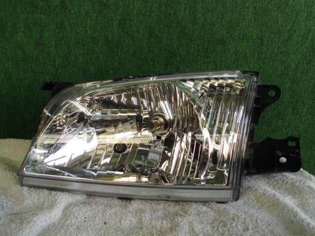 【中古】中古部品 デミオ DW3W 左ﾍｯﾄﾞﾗﾝﾌﾟ 【3310420000-001493600010900】