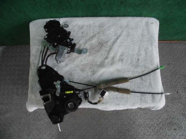 【中古】中古部品 レクサス LS USF40 右ﾌﾛﾝﾄﾄﾞｱﾛｯｸｿﾚﾉｲﾄﾞ 【3310420000-001643519264550】｜e-cleマート