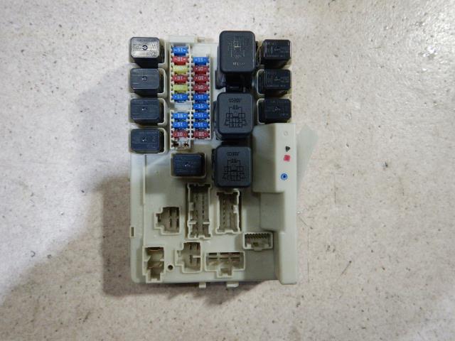 【中古】中古部品 ティアナ J31 ﾋｭｰｽﾞﾎﾞｯｸｽ 【3330810100-220204000467800】