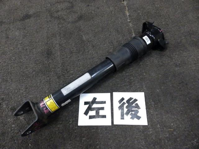 【中古】中古部品 ベンツ Rクラス 251065 左ﾘｱｼｮｯｸｱﾌﾞｿｰﾊﾞｰ 【3260250000-001588820250800】