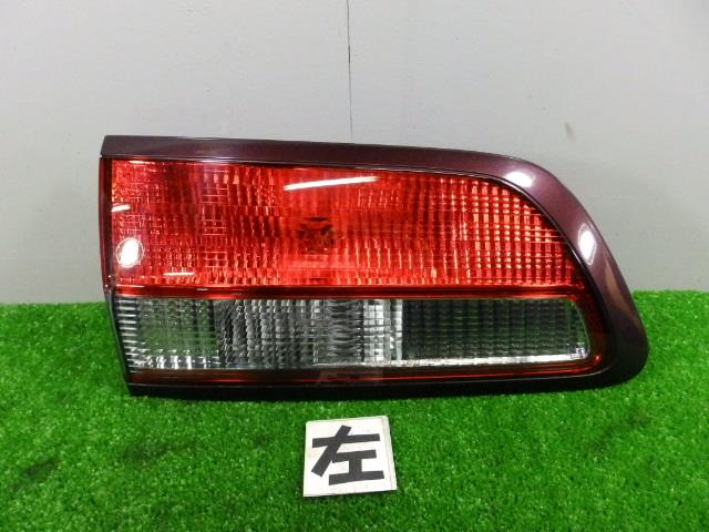 【中古】中古部品 アベニール W11 リアフィニッシャーパネル 【3260250000-001666932715200】