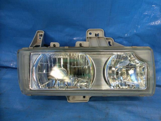 【中古】中古部品 コンドル MK37C 右ヘッドランプ 【3310040100-001638085910800】|e-cleマート