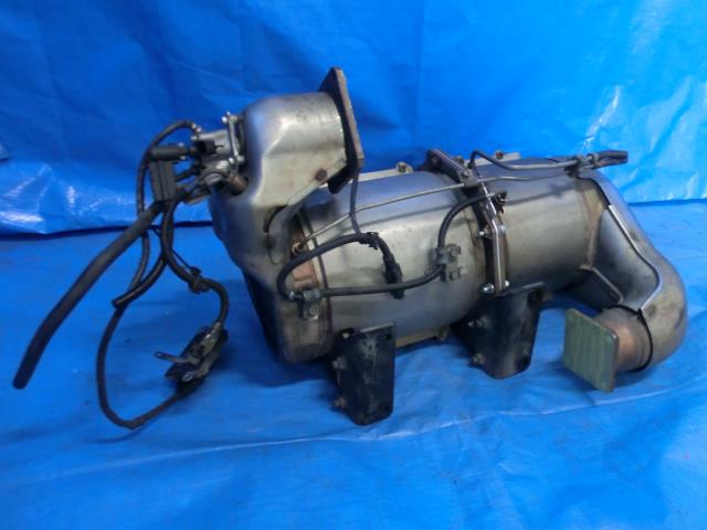 【中古】再生部品 コンドル MK38L 触媒 【3310040100-001671031722400】