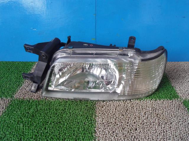 【中古】中古部品 セドリック ENY33 左ﾍｯﾄﾞﾗﾝﾌﾟ 【3330440100-001411357810900】
