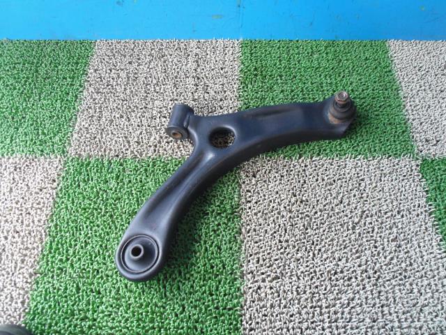 【中古】中古部品 モコ MG33S 右ﾌﾛﾝﾄﾛｱｱｰﾑ 【3330440100-001612754551720】