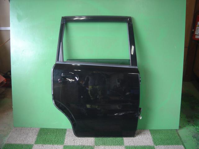 【中古】中古部品 ムーヴ L160S 左ﾘｱﾄﾞｱ 【3330440100-001145796813400】