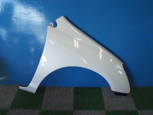 【中古】中古部品 シビック EU3 右ﾌﾛﾝﾄﾌｪﾝﾀﾞｰ 【3330440100-001462051710600】