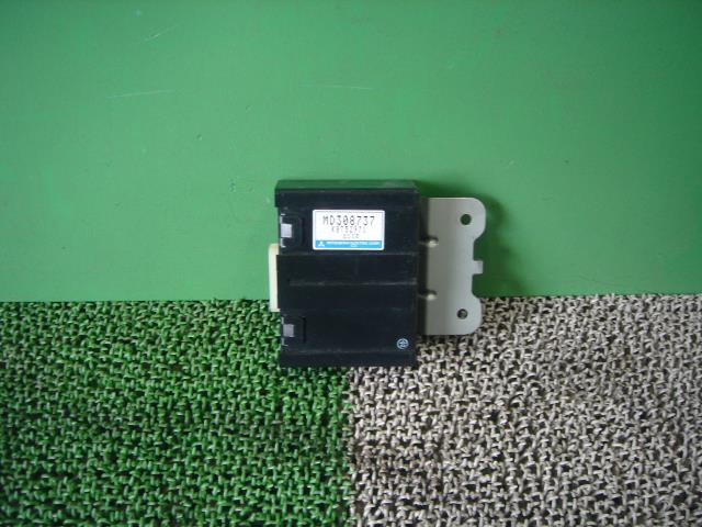 【中古】中古部品 ミニキャブ U42V ｴﾝｼﾞﾝｺﾝﾋﾟｭｰﾀｰ 【3330440100-001110236363100】