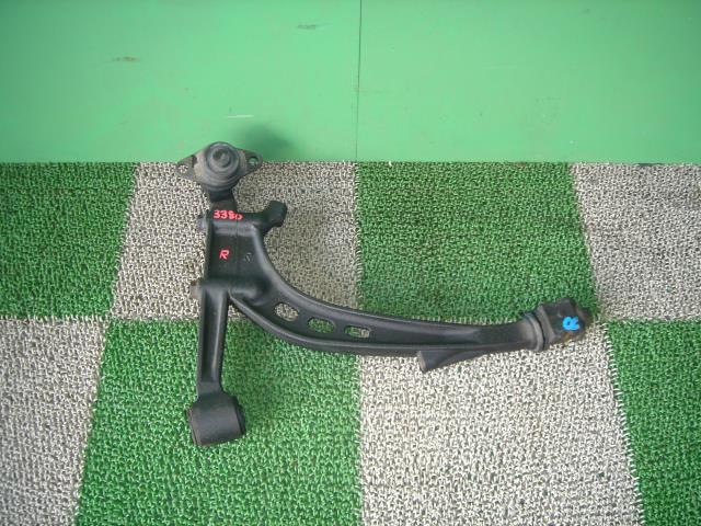 【中古】中古部品 エスティマ TCR20W 右ﾌﾛﾝﾄﾛｱｱｰﾑ 【3330440100-001111106151720】