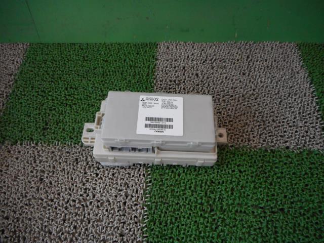 【中古】中古部品 デイズ B21W ﾋｭｰｽﾞﾎﾞｯｸｽ 【3330440100-001221273667800】