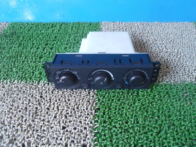 【中古】中古部品 パジェロ V68W A/Cｽｲｯﾁﾊﾟﾈﾙ 【3330440100-001438980660900】
