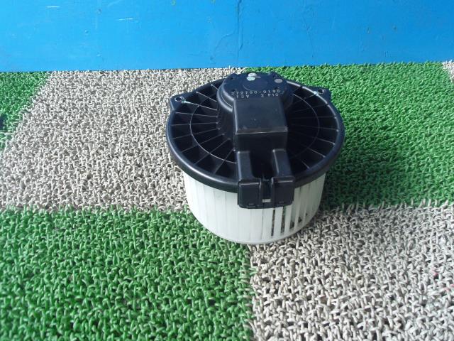 【中古】中古部品 タント L360S ﾋｰﾀｰﾌﾞﾛｱﾓｰﾀｰ 【3330440100-001386484967900】