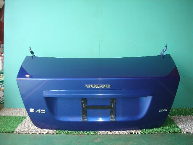 【中古】中古部品 ボルボ 40シリーズ MB5244 ﾄﾗﾝｸﾘｯﾄﾞ 【3330440100-000951201615300】