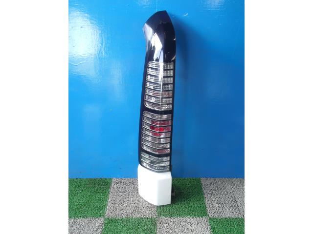 【中古】中古部品 ステップワゴン RF8 左ﾃｰﾙﾗﾝﾌﾟ 【3330440100-001470031915600】 7,570円