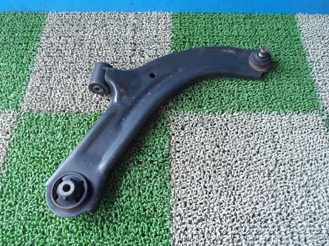 【中古】中古部品 ノート NE11 右ﾌﾛﾝﾄﾛｱｱｰﾑ 【3330440100-001613823251720】