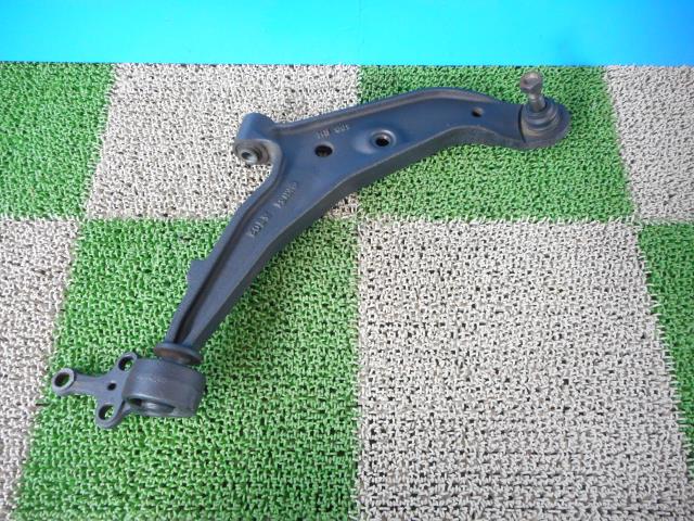 【中古】中古部品 サニー FNB15 右ﾌﾛﾝﾄﾛｱｱｰﾑ 【3330440100-001305400851720】