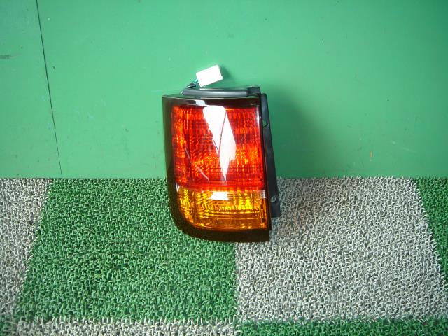 【中古】中古部品 エルグランド APWE50 左ﾃｰﾙﾗﾝﾌﾟ 【3330440100-001191605615600】