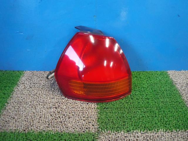 【中古】中古部品 ＡＤ VENY11 左ﾃｰﾙﾗﾝﾌﾟ 【3330440100-001365461015600】